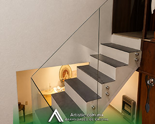 Barandal de vidrio templado para escaleras interiores compactas