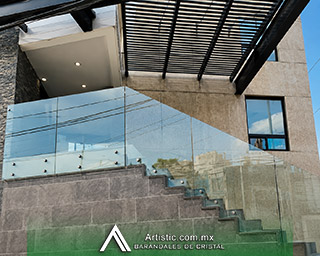 Barandal de cristal templado moderno para escaleras con descansos