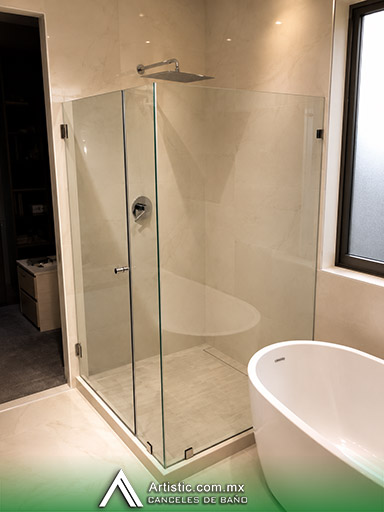 Cancel de baño en escuadra con doble puerta abatible en vidrio templado (CDMX)